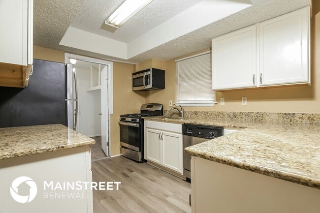 12427 Constitution Dr, San Antonio, TX 78233 - photo 7