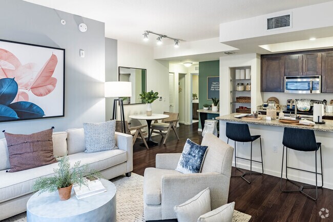1 BR, 1 BA