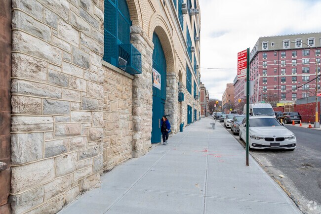 Ps 58 has a student teacher ratio of 13 to 1.