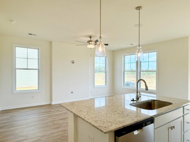 841 Coldsheet Dr, Sumter, SC 29154 - photo 5