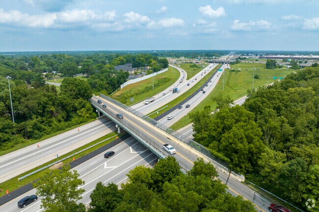 Leawood puts residents in close proximity to I270 for a quick commute to down town Columbus.
