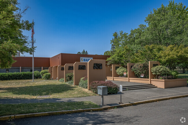 Exterior view of Beaverton Academy of Science & Engineering in Beaverton, Oregon.