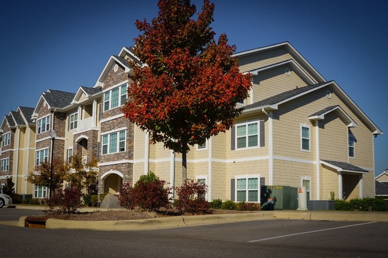 Stone Gate Apartments 201 Stonebriar Cir, Spring Lake, NC