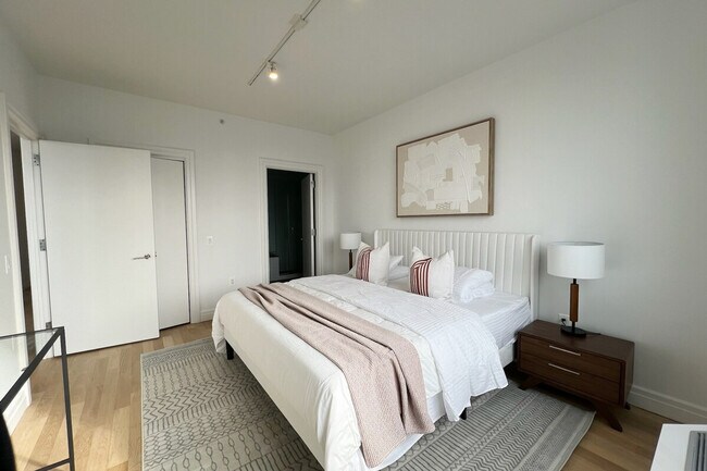 456 W 55th St unit ID1051283P, New York, NY 10019 - photo 2