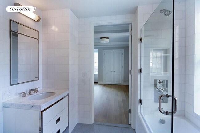 Phillips House Condo, New York, NY 10128 - photo 7