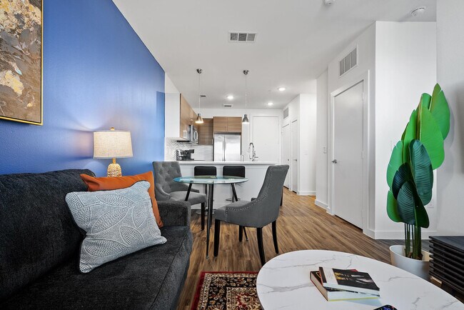 2425 E Riverside Dr unit ID1240375P, Austin, TX 78741 - photo 5