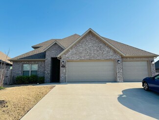 4203 SW Bermuda Ave, Bentonville, AR 72713