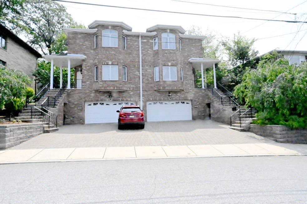 434B 7th St, Palisades Park, NJ 07650 - photo 1