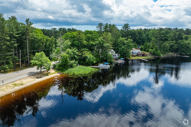 The East and West lakes are popular hubs for outdoor water sports in Harrubs Corner.