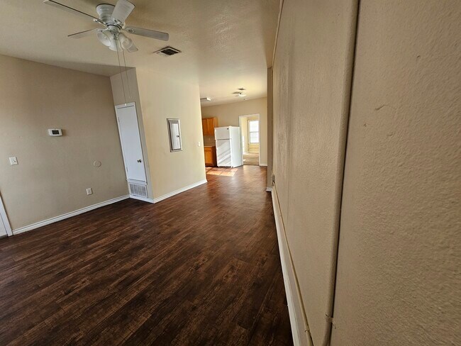 Harlandale Building, San Antonio, TX 78214 - photo 4