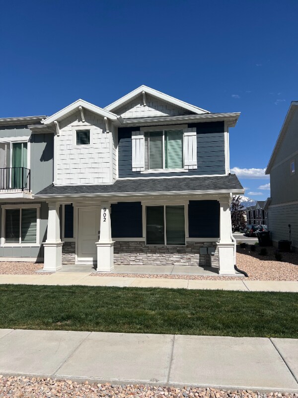 902 N Canvasback Dr W, Lehi, UT 84043