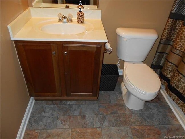 14136 Winford Ln, Charlotte, NC 28262 - photo 3