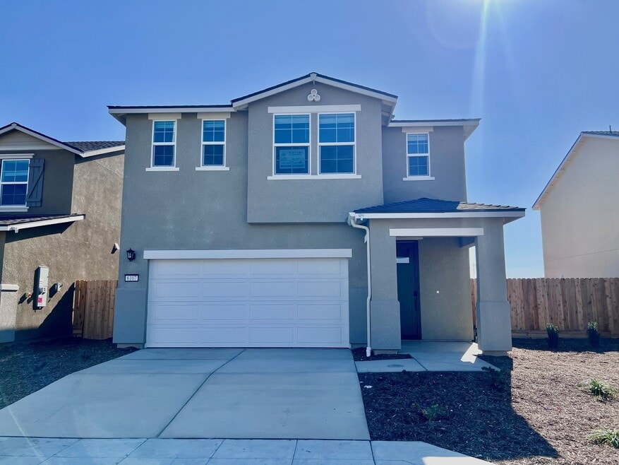 6107 W Lansing Way, Fresno, CA 93723 - photo 1