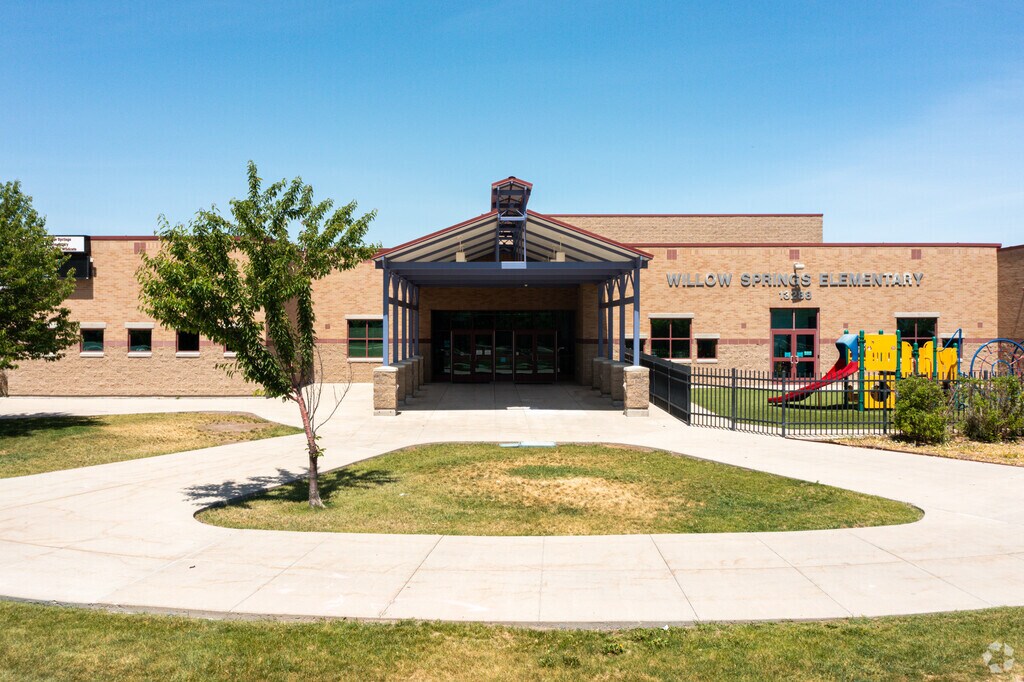 The Willow Springs Elementary School building in the Draper neighborhood.