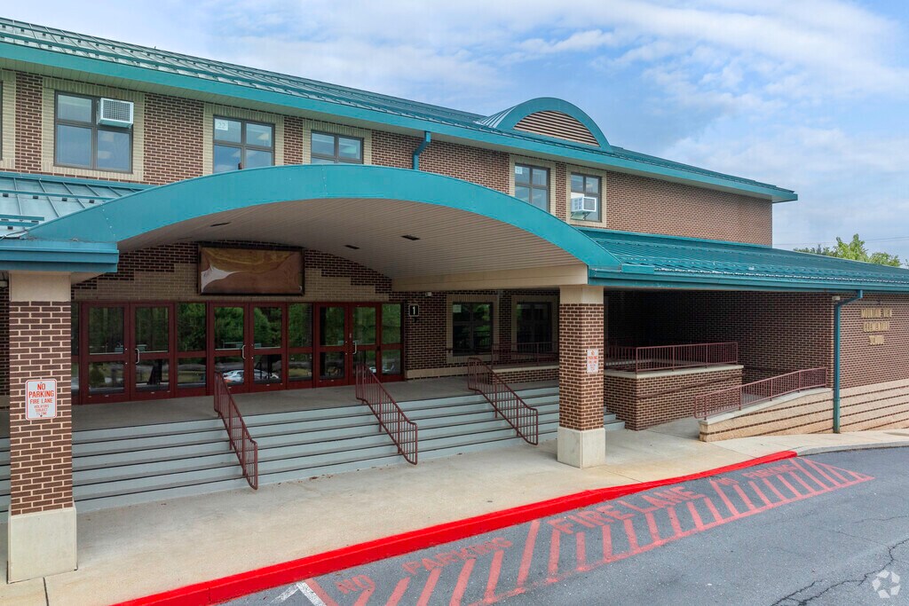 Mountain View Elementary has a student-teacher ratio of 13 to 1.