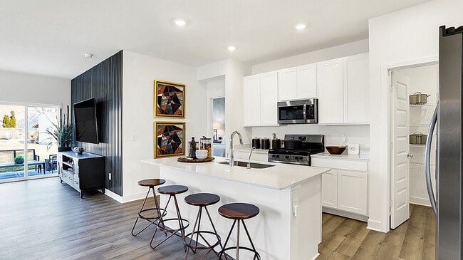 15490 Alperton Rd, Fishers, IN 46037 - photo 2