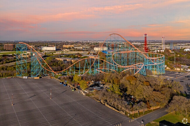 Six Flags amusement park is the perfect outing for everybody in Arlington.