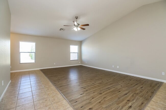 39433 N Parisi Cir, San Tan Valley, AZ 85140 - photo 3