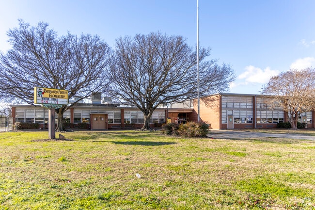 Teachers at Sherwood Forest Elementary School employ innovative teaching methods.