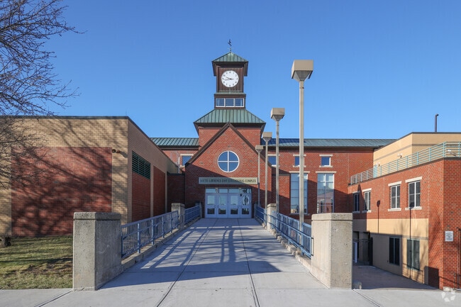 South Lawrence East Elementary School provides education for students in Lawrence, MA.