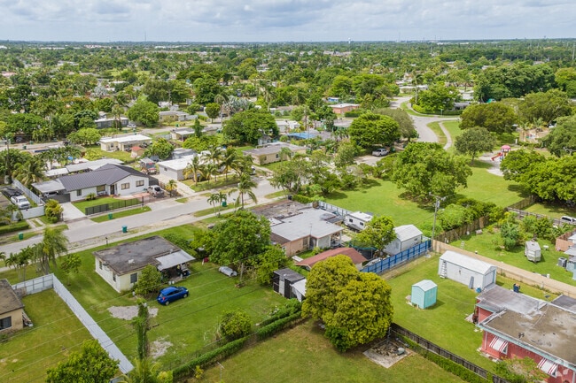 Homes in Leisure City often feature spacious backyards for outdoor living.