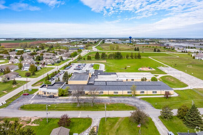 Jackson Elementary School in Weeden Creek neighborhood with a student-teacher ratio of 10 to 1.