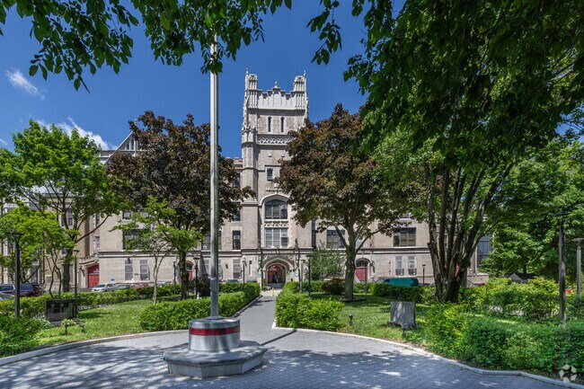 Curtis High School has a student-teacher ratio of 14 to 1 and is known for its Gothic Revival architecture.