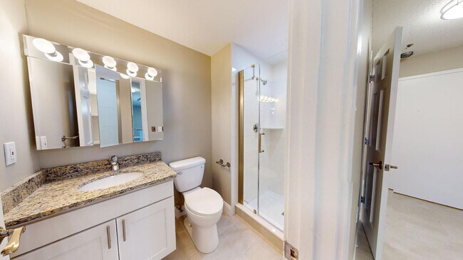 1067 Beacon St unit L04, Brookline, MA 02446 - photo 6