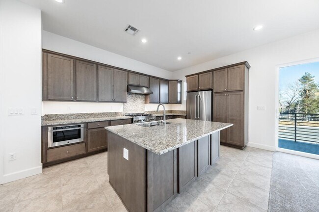 1545 Golf Club Dr unit 36358216, Reno, NV 89519 - photo 2