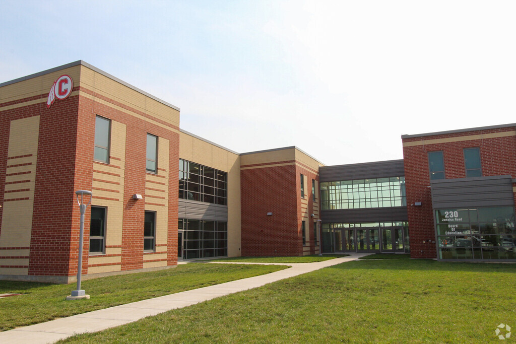 Carlisle High School provides education in the neighborhood of 
Warren County