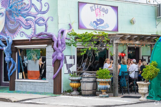 Refresh with an afternoon drink at Kilted Mermaid a funky bar scene in Gifford.