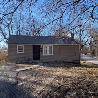 332 N Cedar Ave, Independence, MO 64053