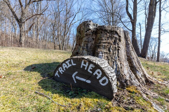 A trail head marker at Fort Wooster Park shows Annex residents the way.
