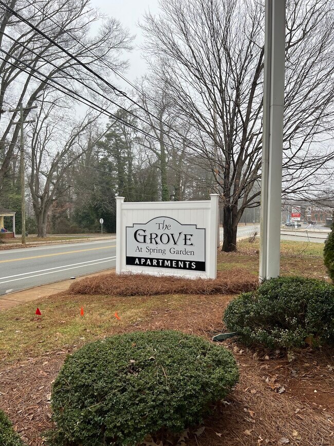 2909 Spring Garden St unit 2909-C, Greensboro, NC 27403 - photo 5