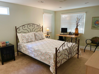 205 Edith Blvd NE, Albuquerque, NM 87102