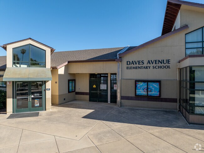Dave Avenue Elementary in West Los Gatos offers a welcoming and engaging learning atmosphere.
