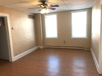 219 Main St Unit 2, Imperial, PA 15126
