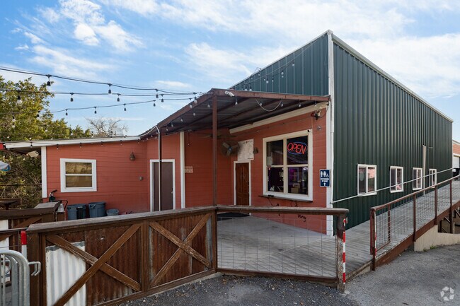 4 Way Bar and Grill in Lakehills has great food, cold beer, and often live musicians.