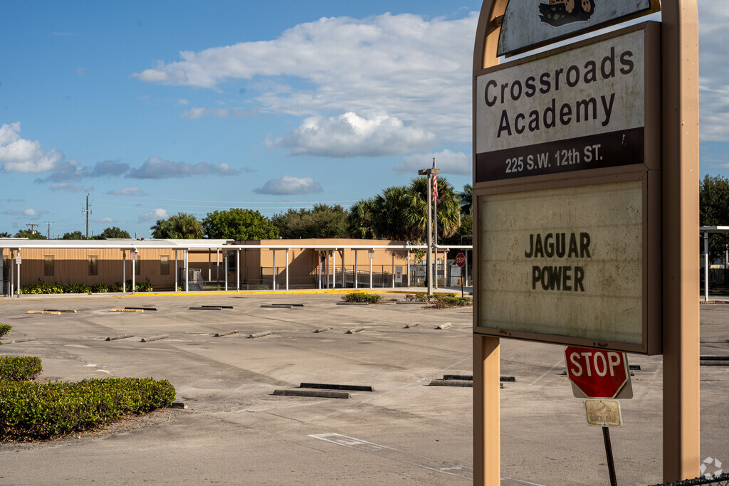 Crossroads Academy provides education in the neighborhood of 
Belle Glade.