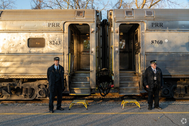 Merriman Hills residents can ride the Cuyahoga Valley Scenic Railway, which is located in the Cuyahoga Valley National Park.