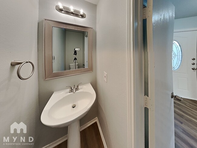 2006 Waleska Plaza, Dallas, TX 75211 - photo 6