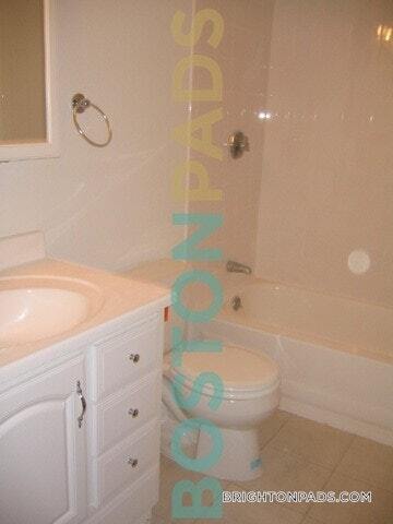 95 Kilsyth Rd Unit 1, Boston, MA 02135