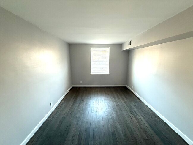 3062 S Buchanan St unit 3062 S. Buchanan Str, Arlington, VA 22206 - photo 3