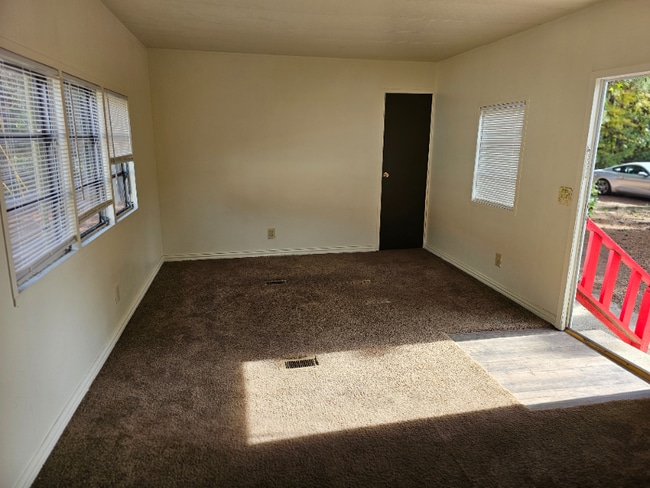 413 Miller St, White Oak, TX 75693 - photo 2