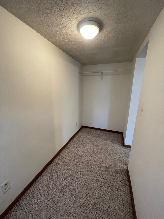 821 West Ave S, La Crosse, WI 54601 - photo 3