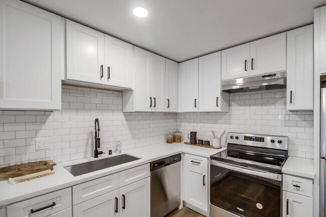 Glo, La Mesa, CA 91942 - photo 6