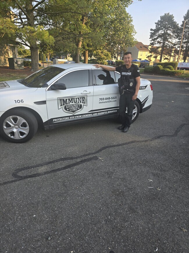 8630 Beekman Place unit A, Alexandria, VA 22309 - photo 5