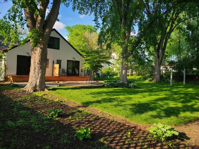 5633 Saint Croix Ave N, Minneapolis, MN 55422 - photo 2