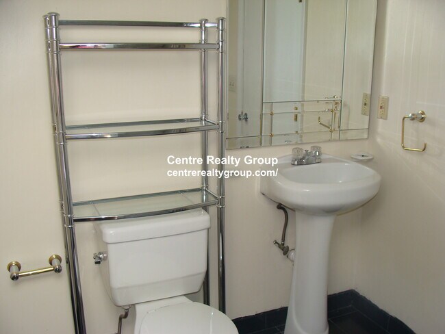 184 Austin St unit 2, West Newton, MA 02465 - photo 7