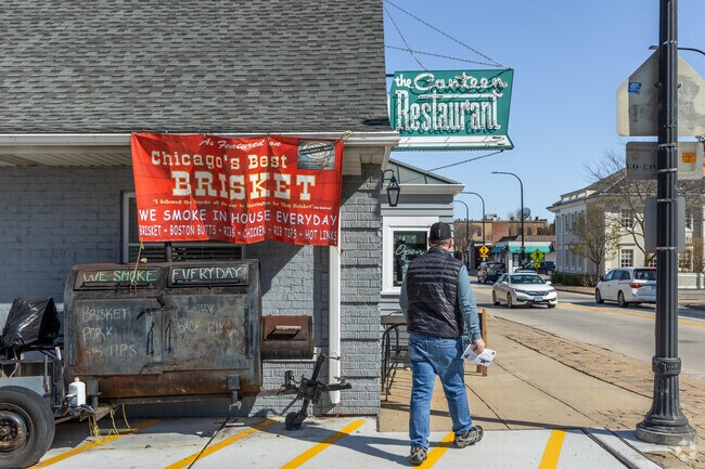 The Canteen Restaurant offers fresh smoked meats including brisket in Barrington Hills.